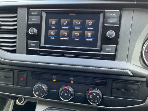 Volkswagen Transporter T30 TDI P/V STARTLINE 20