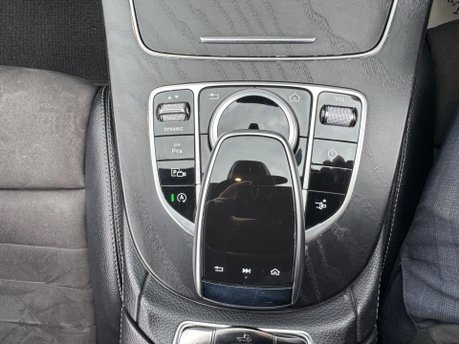 Mercedes-Benz E Class E 220 D AMG LINE PREMIUM 24