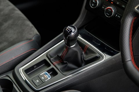SEAT Leon TSI EVO FR BLACK EDITION 34
