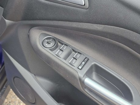 Ford Grand C-Max 1.0T EcoBoost Zetec MPV 5dr Petrol Manual Euro 6 (s/s) (125 ps) 31