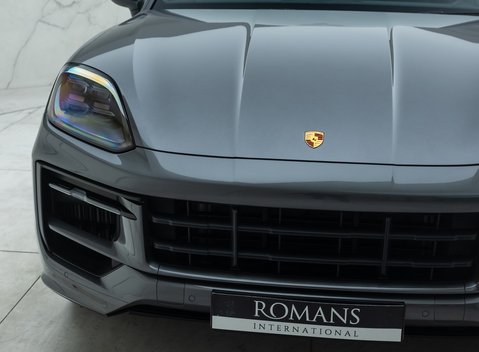 Porsche Cayenne E-HYBRID coupe 28