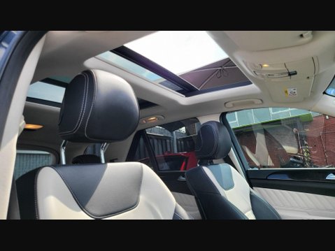 Mercedes-Benz GLE GLE 350 D 4MATIC AMG LINE PREMIUM PLUS 32