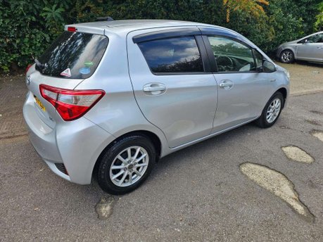 Toyota Yaris 1.5 VVT-h Icon Tech E-CVT Euro 6 (s/s) 5dr 60