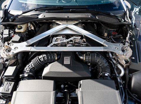 Aston Martin V8 Vantage 27