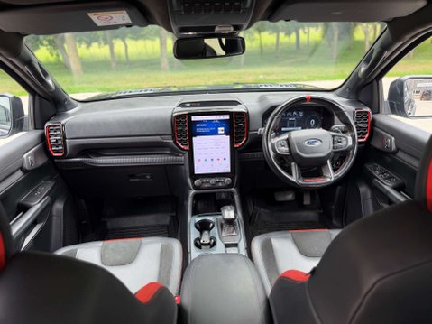 Ford Ranger 3.0 Ranger Raptor EcoBOOST 4x4 A 4WD 19