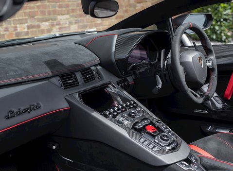 Lamborghini Aventador SV LP 750-4 Roadster 18