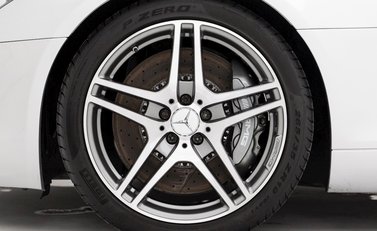 Mercedes-Benz SLS AMG 10