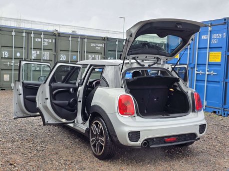 Mini Hatch 1.5 Cooper Hatchback 5dr Petrol Steptronic Euro 6 (s/s) (136 ps) 11