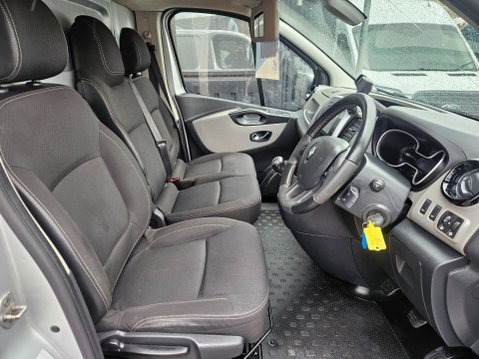 Renault Trafic SL27 SPORT NAV DCI 7