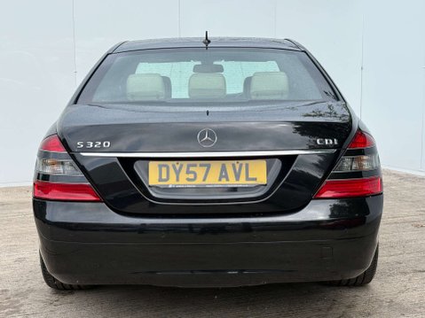 Mercedes-Benz S Class 3.0 S320 CDi Auto 4dr 28