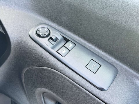Peugeot Partner 1.5 Partner Professional Premium+ BHDi 15