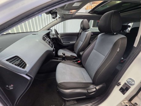 Hyundai i20 1.2 Premium SE Hatchback 5dr Petrol Manual Euro 6 (84 ps) 5