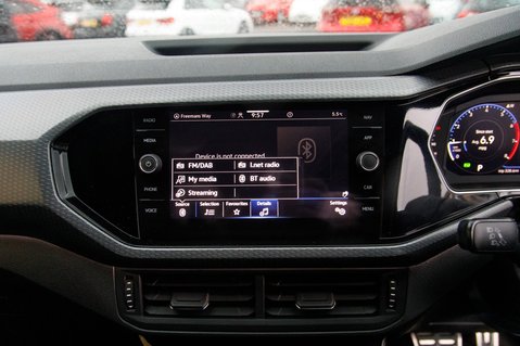 Volkswagen T-Cross R-LINE TSI DSG 24
