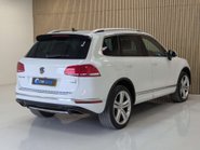 Volkswagen Touareg 3.0 Touareg V6 R-Line+ TDI BlueMotion Technology Auto 4WD 5dr 19