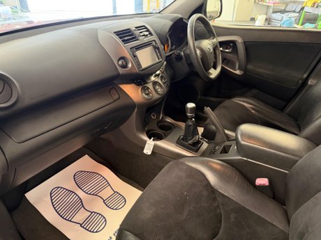 Toyota Rav4 2.2 D-4D XT-R 4WD Euro 5 5dr 9