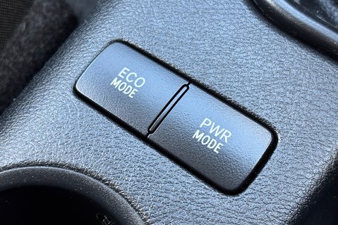 Toyota Hilux Active 4WD Ecb Arborous Tipper Truck - New Body 31