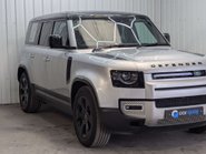Land Rover Defender 3.0 Defender SE D MHEV Auto 4WD 5dr 17
