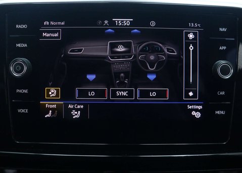 Volkswagen T-Roc 1.5 TSI R-Line SUV 5dr Petrol DSG Euro 6 (s/s) (150 ps) 31