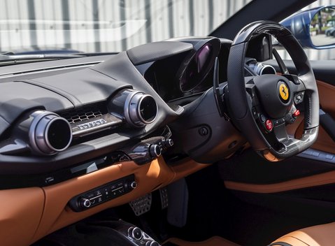 Ferrari 812 Superfast 14