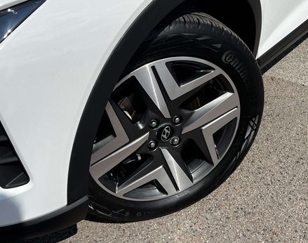 Hyundai BAYON 1.0 Bayon Premium TGDi MHEV Auto 5dr 3