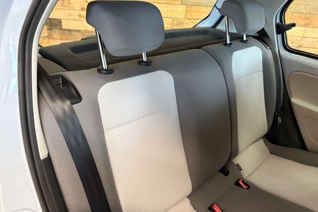 Volkswagen Up 1.0 High up! Hatchback 5dr Petrol ASG Euro 6 (75 ps) 35