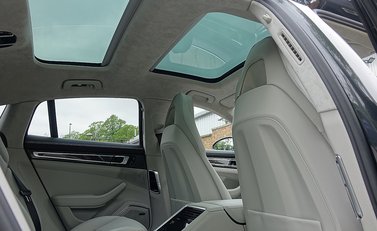 Porsche Panamera Turbo 13