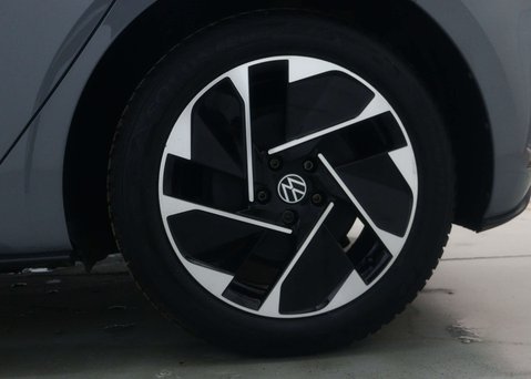 Volkswagen ID.3 Pro 58kWh Hatchback 5dr Electric Auto (204 ps) 18