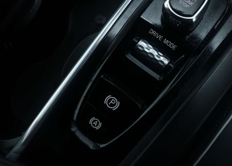 Volvo XC60 2.0 XC60 R-Design T6 Recharge AWD Auto 4WD 5dr 31