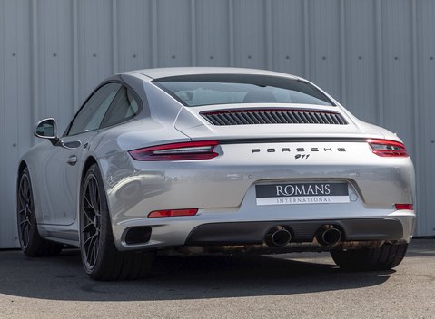 Porsche 911 (991.2) Carrera GTS 3