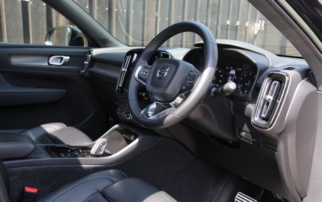 Volvo XC40 B4 R-Design Pro AWD MHEV - Pan Roof, Leather, Apple CarPlay 6