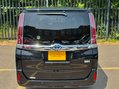 Toyota Noah Hybrid G 37