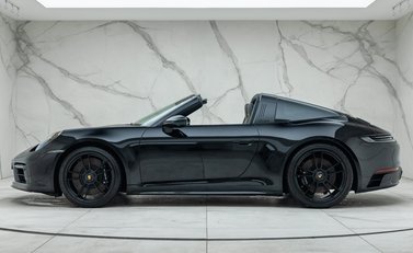 Porsche 911 Targa 4 GTS (992) 6