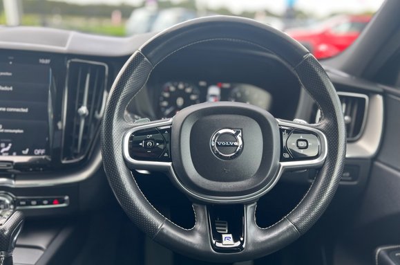 Volvo XC60 T5 R-DESIGN AWD PETROL AUTO 33