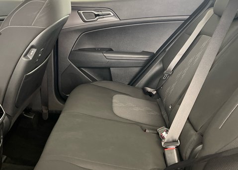 Kia Sportage 1.6 T-GDi HEV PURE 12