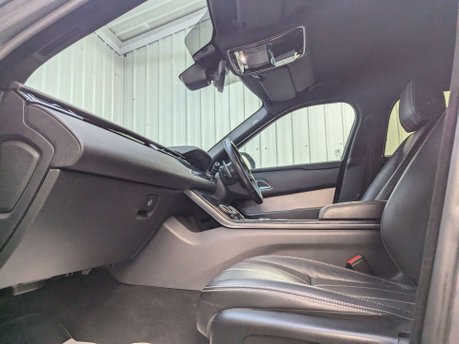 Land Rover Range Rover Velar 2.0 Range Rover Velar R-Dynamic SE D180 Auto 4WD 5dr 57