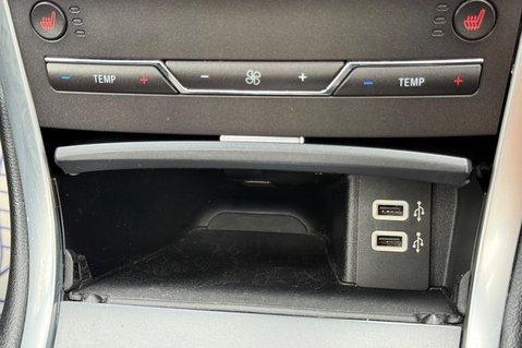 Ford Edge ST-LINE ECOBLUE - PAN ROOF -DRIVERS ASSISTANCE PACKAGE - PANORAMIC ROOF  62