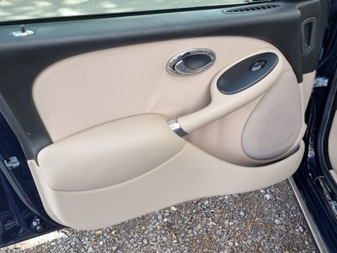 Rover 75 CONNOISSEUR V6 35