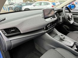 Nissan Qashqai 1.3 Qashqai Acenta Premium T MHEV CVT 5dr 17