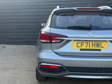 MG 5 MG5 Exclusive EV 5dr 14