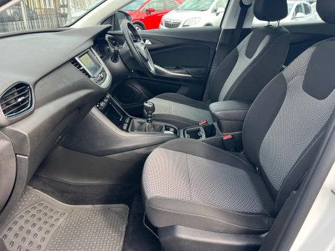 Vauxhall Grandland X 1.2 Turbo SE Euro 6 (s/s) 5dr 24