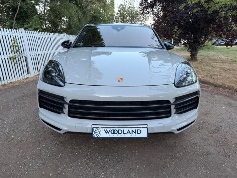 Porsche Cayenne V6 PLATINUM EDITION 2