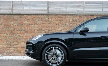 Porsche Cayenne Turbo 21