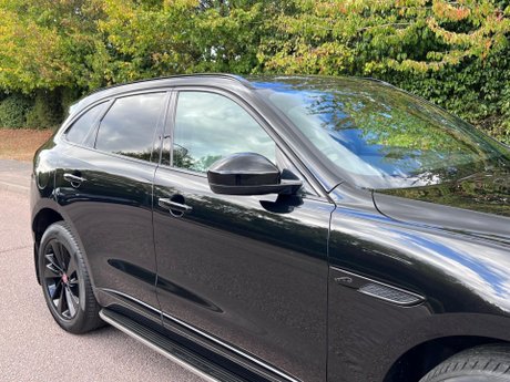 Jaguar F-Pace 2.0 D200 MHEV R-Dynamic Black Auto AWD Euro 6 (s/s) 5dr 18