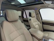 Land Rover Range Rover 3.0 Range Rover Vogue D MHEV Auto 4WD 5dr 29