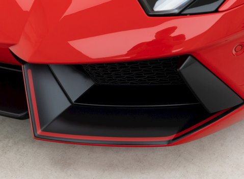 Lamborghini Aventador LP 700-4 Pirelli Edition 24
