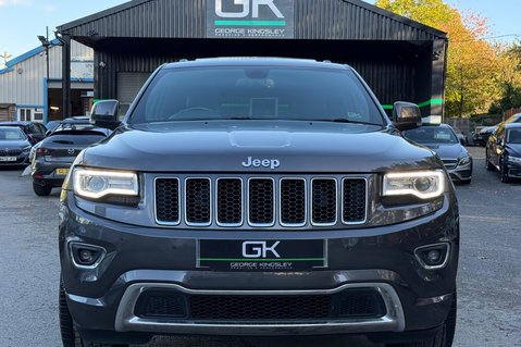 Jeep Grand Cherokee V6 CRD OVERLAND -2 OWNERS -8 SERVICES -PAN ROOF - HUGE SPEC 12