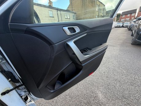 Kia Ceed CRDI 2 NAV ISG MHEV 20