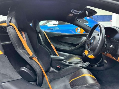 McLaren 570S 3.8 570s Coupe Semi-Auto 2dr 61