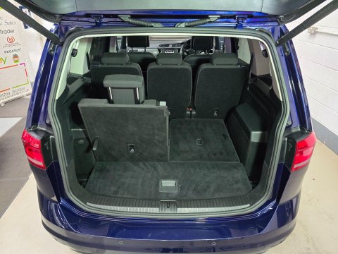 Volkswagen Touran 2.0 TDI BlueMotion Tech SE Family Euro 6 (s/s) 5dr 11