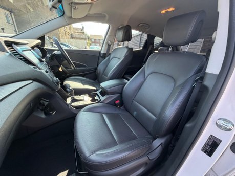 Hyundai SANTA FE CRDI PREMIUM BLUE DRIVE 16